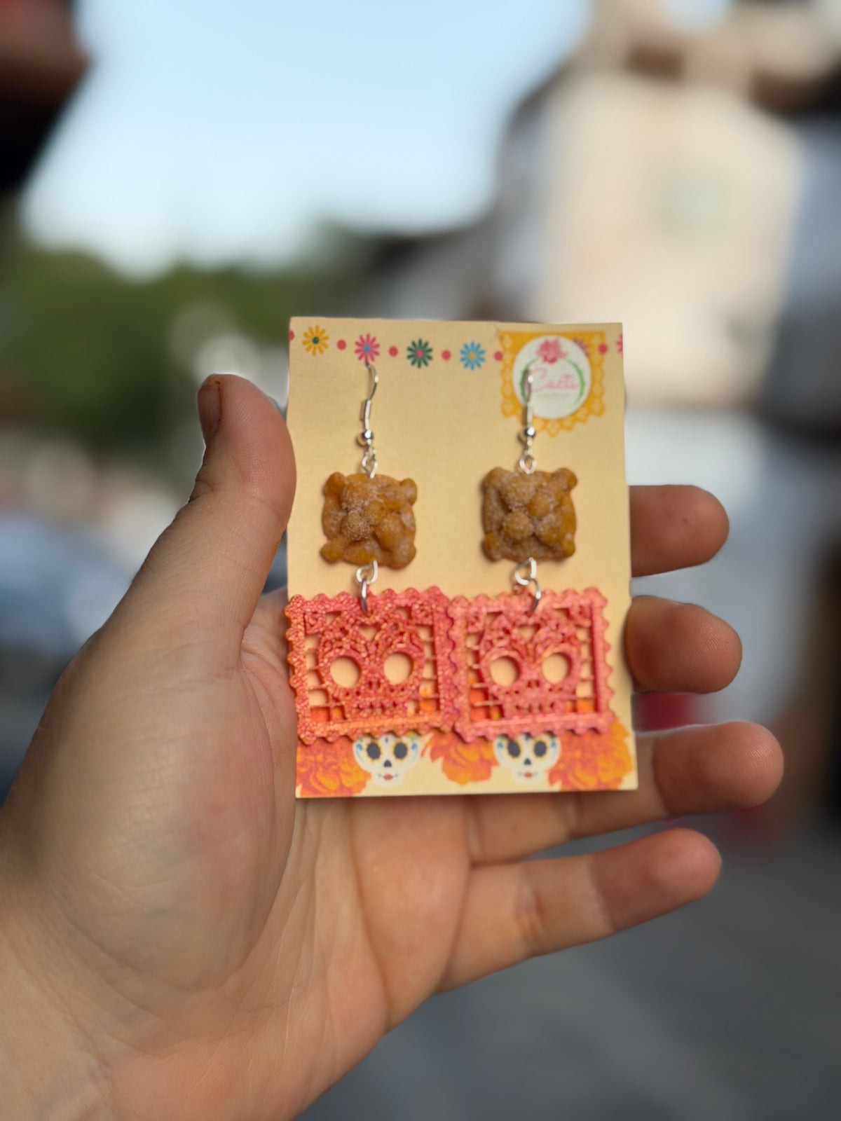 Aretes pan y papel picado