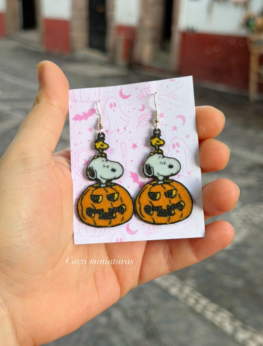 Aretes Snoopy con calabaza