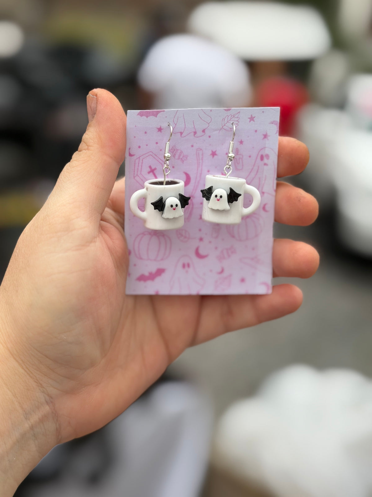 Aretes taza fantasmita