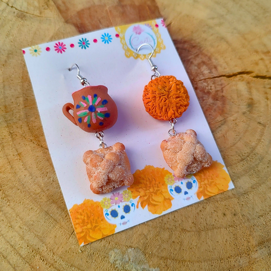 Aretes  pan de muerto, cempasúchil y jarrito miniatura - Hechos artesanalmente