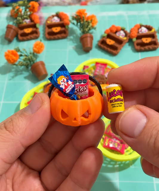 Mini calabaza halloween con 10 mini dulces al azar