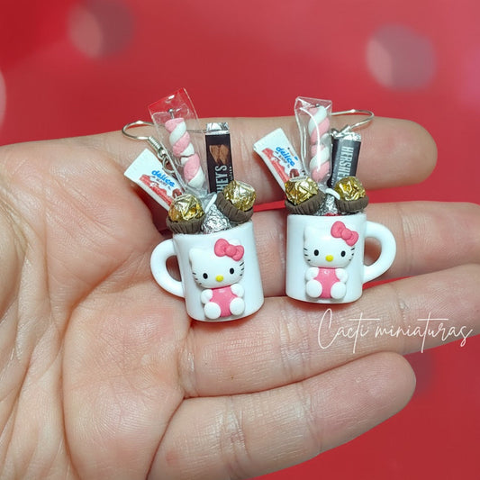 Mini tazas de Hello Kitty con chocolates – Aretes